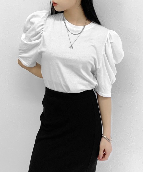LVEU.（ラブユ.）の「Short sleeve puff T-shirt / ショートスリーブパフTシャツ（Tシャツ/カットソー・レディース・ホワイト/ブラック・FREE）」の2枚目の写真