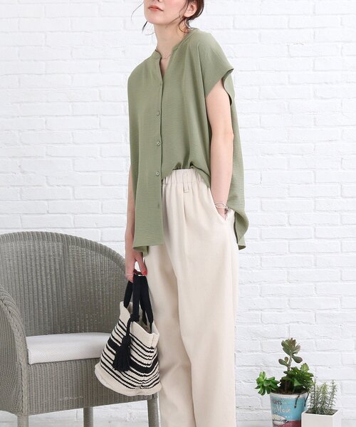 SHOO・LA・RUE(シューラルー)の「◆バンドカラー前開きシャツ(シャツ/ブラウス・レディース・ダークグリーン/ネイビー/オフホワイト/オリーブ/ダークオレンジ/パープル系4・00)」の3枚目の写真