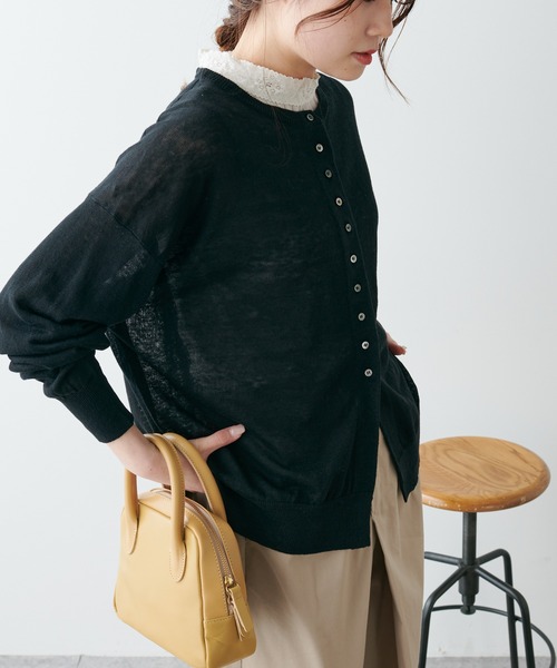 PUAL CE CIN（ピュアルセシン）の「フランダースリネンカーディガン（カーディガン/ボレロ・レディース・ブラック/ナチュラル/グリーン/ブルー/ピンク・FREE）」の2枚目の写真