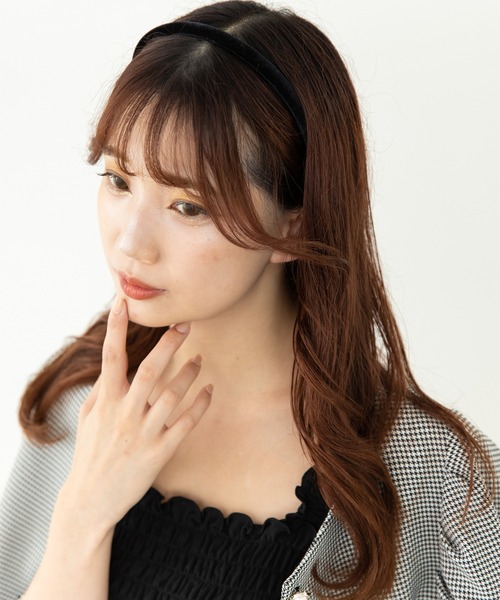 SLURR（スラ―）の「ベロアカチューシャ（カチューシャ・レディース・ブラック/ダークブラウン・FREE）」の2枚目の写真