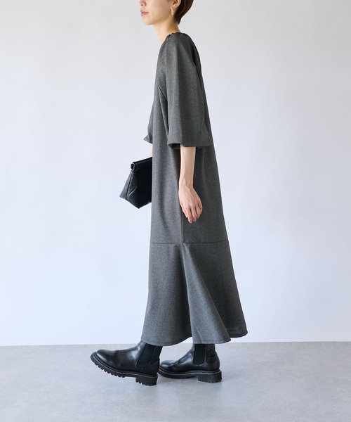 un dix cors（アンディコール）の「ギャザースリーブカットワンピース（ワンピース・レディース・チャコールグレー/ブラック/モカ/グリーン・FREE）」の12枚目の写真