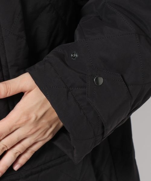 LOWRYS FARM（ローリーズファーム）の「キルティングハンティングコート　126274（その他アウター・メンズ・ブラック/ベージュ・MEDIUM/LARGE）」の3枚目の写真