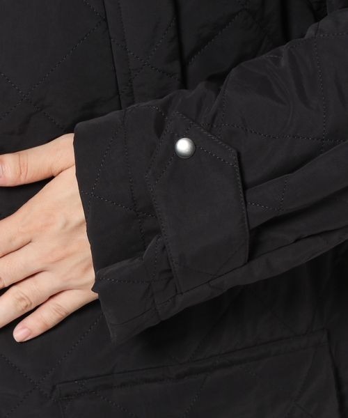 LOWRYS FARM（ローリーズファーム）の「キルティングハンティングコート　126274（その他アウター・メンズ・ブラック/ベージュ・MEDIUM/LARGE）」の4枚目の写真