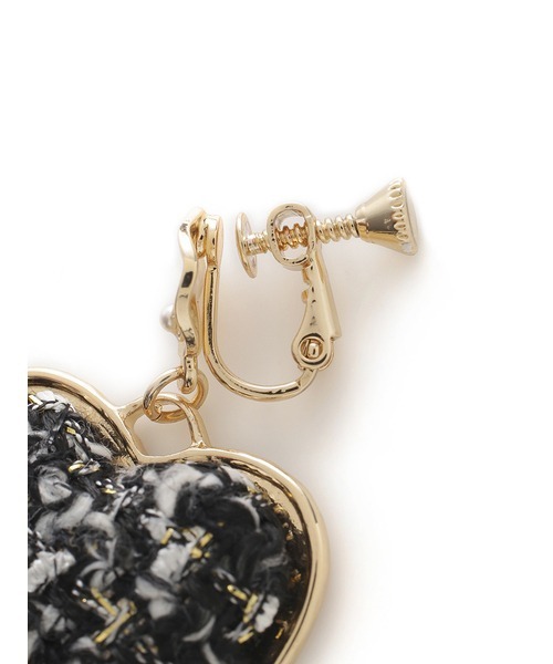 LILY BROWN（リリーブラウン）の「ハートモチーフイヤリング（イヤリング・レディース・ブラック/ブラウン・FREE）」の7枚目の写真