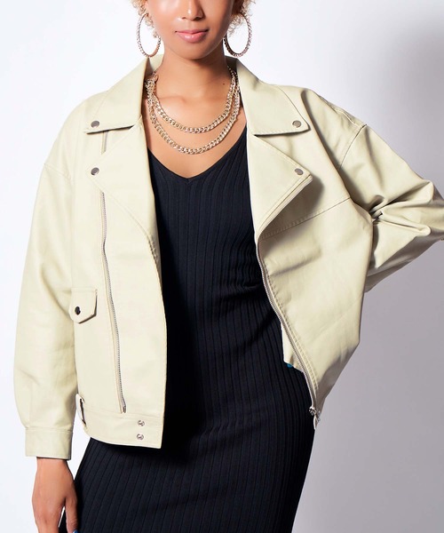 babyShoop（ベイビーシュープ）の「フェイクレザーライダースジャケット（ライダースジャケット・レディース・ブラック/ホワイト・FREE）」の2枚目の写真