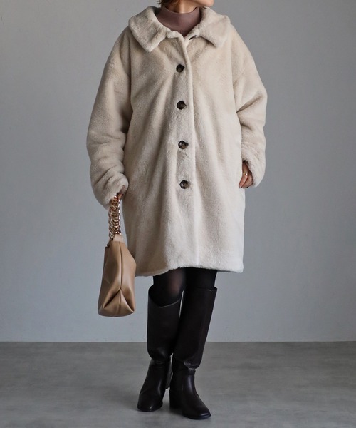 Yucca(ユッカ)の「エコファーステンカラーコート(ステンカラーコート・レディース・ブラック/クリーム・MEDIUM/LARGE)」の8枚目の写真