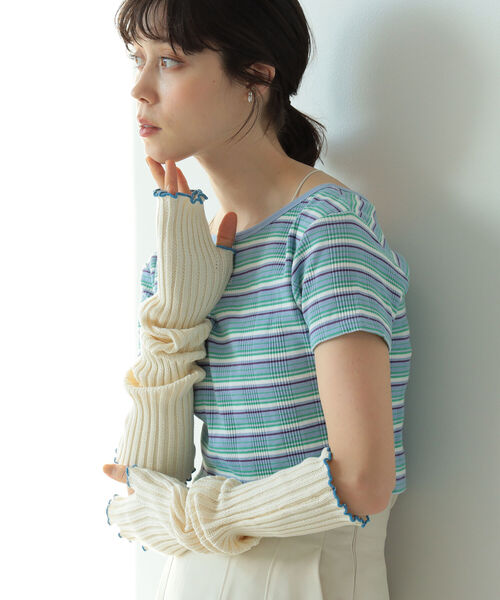 Ray BEAMS（レイビームス）の「Ray BEAMS / メロー リブ ロング アームウォーマー（アームカバー・レディース・オフホワイト/レッド/ネイビー・ONE SIZE）」の2枚目の写真