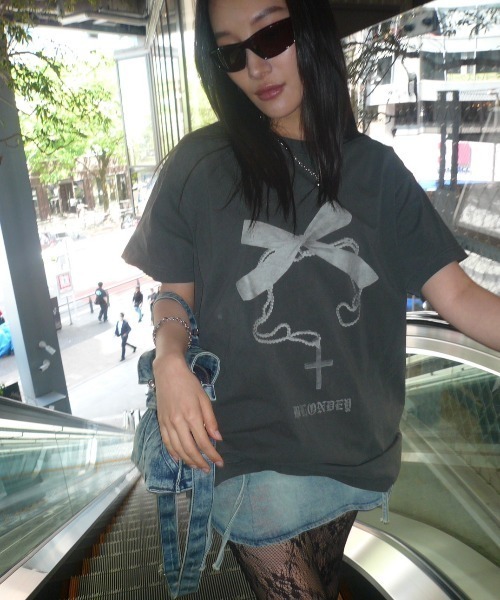 BLONDEY(ブロンディ)の「ヴィンテージライクグラフィックT(Tシャツ/カットソー・レディース・ブルー/レッド/グリーン/ホワイト/グレー/シルバー・FREE)」の7枚目の写真