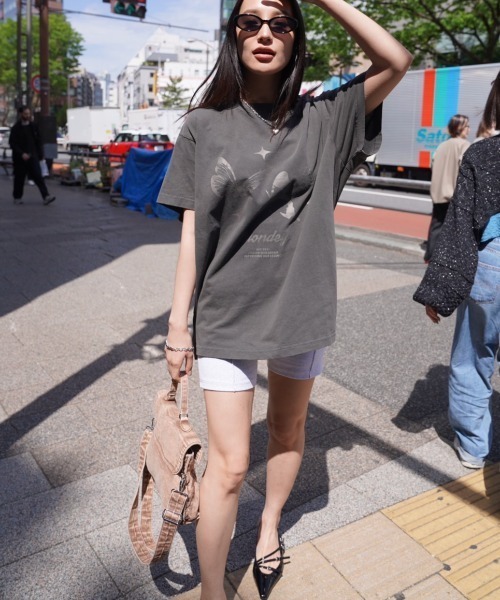 BLONDEY(ブロンディ)の「ヴィンテージライクグラフィックT(Tシャツ/カットソー・レディース・ブルー/レッド/グリーン/ホワイト/グレー/シルバー・FREE)」の22枚目の写真