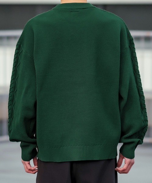 improves（インプローブス）の「【improves】オーバーサイズ ケーブル編み フィッシャーマンズニット（ニット/セーター・メンズ・グレイッシュブルー/マスタード/ブラック/ホワイト/グリーン・MEDIUM/LARGE）」の14枚目の写真