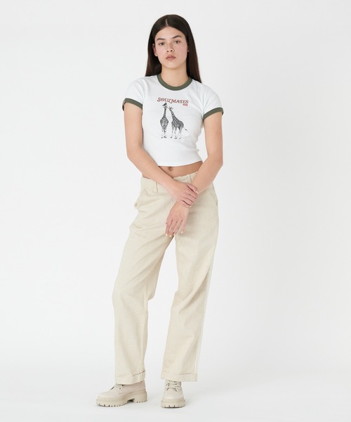 Levi's(リーバイス)の「Levi's/リーバイス グラフィックリンガーミニTシャツ SOULMATES BRIGHT WHITE(Tシャツ/カットソー・レディース・マルチ・S/XS/M)」の3枚目の写真