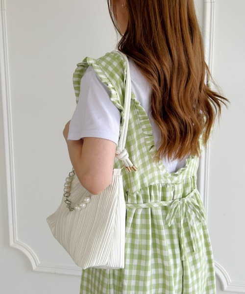 Loueme(ルエム)の「フラワー&パールチェーンプリーツショルダーバッグ(ショルダーバッグ・レディース・ホワイト/ピンク/シルバー・FREE)」の7枚目の写真
