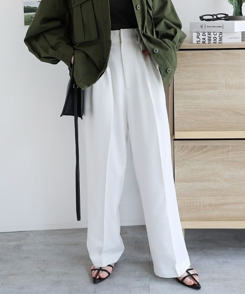 andme（アンドミー）の「ツイルハイウエスト2タックワイドパンツ（スラックス・レディース・ダークベージュ/ネイビー/チャコールグレー/オフホワイト/グレイッシュベージュ/ブラック・L/M）」の13枚目の写真