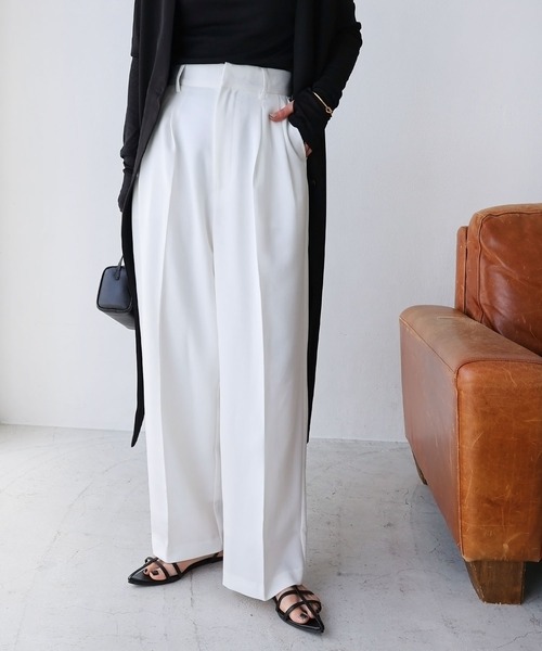 andme（アンドミー）の「ツイルハイウエスト2タックワイドパンツ（スラックス・レディース・ダークベージュ/ネイビー/チャコールグレー/オフホワイト/グレイッシュベージュ/ブラック・L/M）」の8枚目の写真