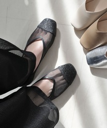 AmiAmi（アミアミ）の「【2026SS再販】軽量スクエアトゥVカットフラットパンプス（パンプス）」