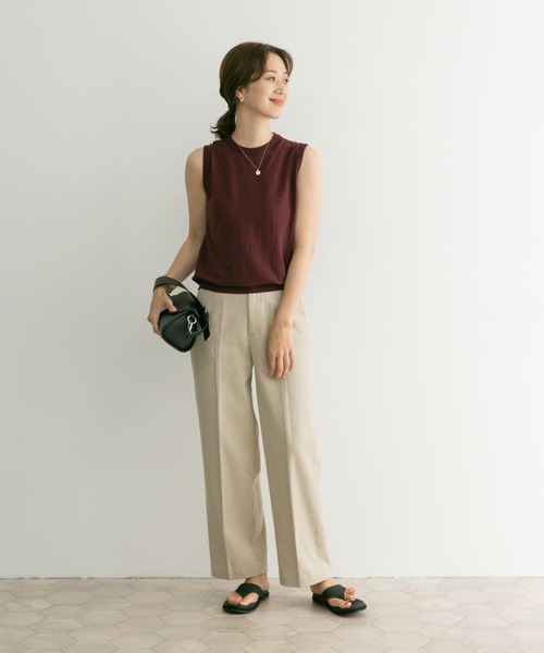 URBAN RESEARCH DOORS（アーバンリサーチドアーズ）の「ハイツイストコットンノースリーブKNIT（ニット/セーター・レディース・ブラック/ブラウン/ブルー・MEDIUM）」の12枚目の写真