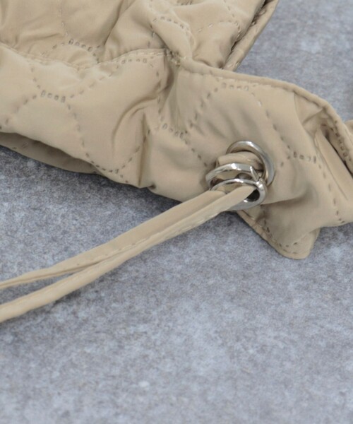 fredy emue(フレディエミュ)の「オニオンパンチングアジャストショルダーバッグ(ショルダーバッグ・レディース・ブラック/ライトイエロー/ベージュ/ホワイト・FREE)」の18枚目の写真