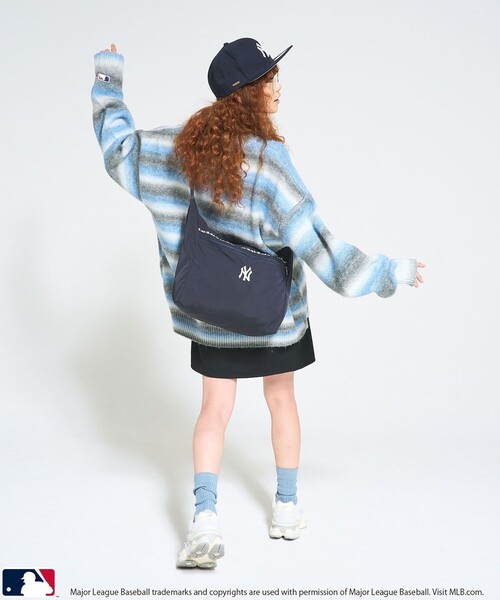 PUBLUX（パブリュクス）の「MLBロゴナイロンショルダーバッグ　限定展開（ショルダーバッグ・レディース・ブラック/オフホワイト/ネイビー・ﾌﾘ-）」の6枚目の写真