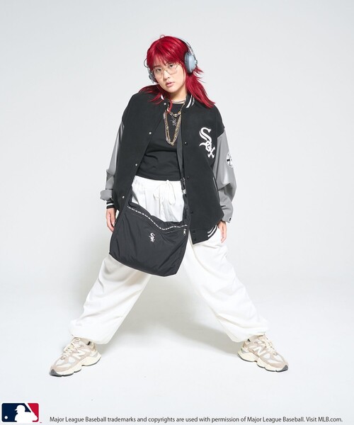 PUBLUX（パブリュクス）の「MLBロゴナイロンショルダーバッグ　限定展開（ショルダーバッグ・レディース・ブラック/オフホワイト/ネイビー・ﾌﾘ-）」の14枚目の写真