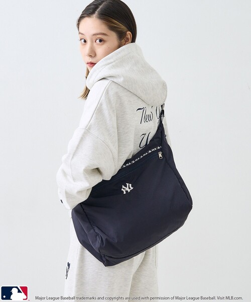 PUBLUX（パブリュクス）の「MLBロゴナイロンショルダーバッグ　限定展開（ショルダーバッグ・レディース・ブラック/オフホワイト/ネイビー・ﾌﾘ-）」の18枚目の写真