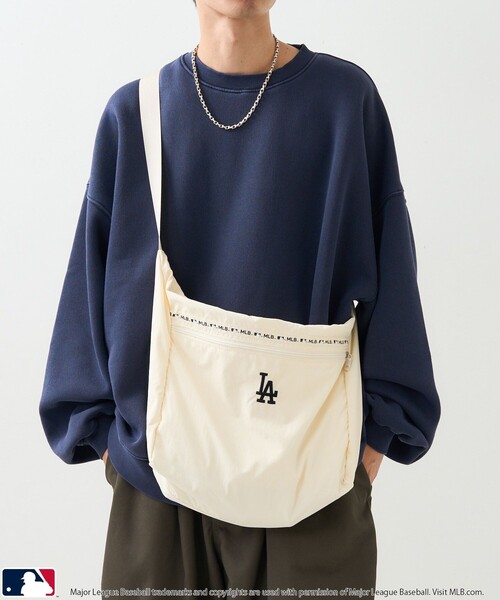 PUBLUX（パブリュクス）の「MLBロゴナイロンショルダーバッグ　限定展開（ショルダーバッグ・レディース・ブラック/オフホワイト/ネイビー・ﾌﾘ-）」の22枚目の写真