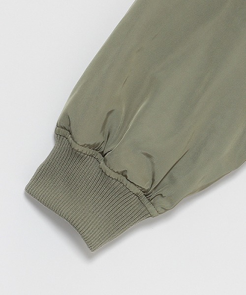 LOVETOXIC（ラブトキシック）の「リバーシブルブルゾン（ブルゾン・キッズ・カーキ/ブラック/アイボリー・M/L/S）」の11枚目の写真