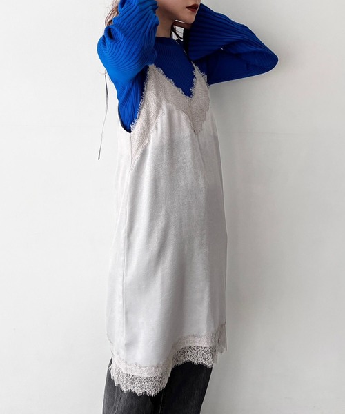 LOWRYS FARM（ローリーズファーム）の「サテンレースキャミワンピース　979067（ワンピース・レディース・ブラック/グレー・SHORT/LONG）」の5枚目の写真