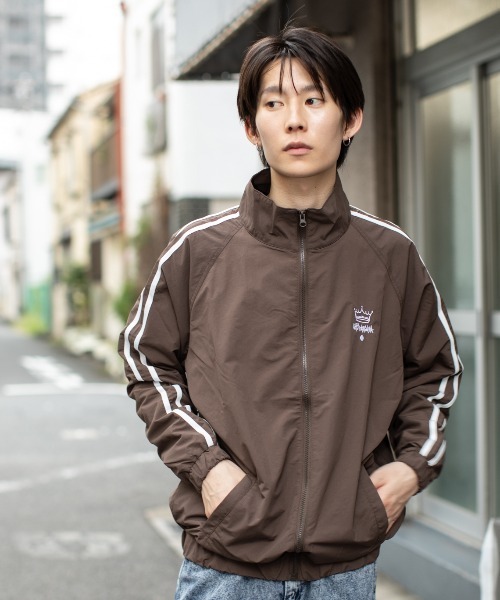 En serio TOKYO(エンソリオトーキョー)の「ワッシャーナイロン トラックジャケット(ナイロンジャケット・メンズ・ブラック/ライトグレー/ベージュ/ブラウン・L/M)」の8枚目の写真