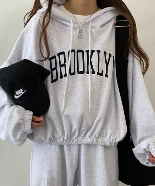 MYMOOD.（マイムード）の「【上下2点セット】カレッジロゴ フーディースウェットセットアップ ルームウェア（その他ルームウェア・レディース・ピンク/グレー/グリーン/ライトグレー/ブラック・FREE）」の3枚目の写真