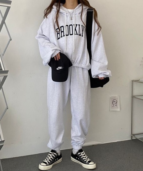 MYMOOD.（マイムード）の「【上下2点セット】カレッジロゴ フーディースウェットセットアップ ルームウェア（その他ルームウェア・レディース・ピンク/グレー/グリーン/ライトグレー/ブラック・FREE）」の15枚目の写真