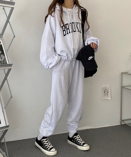 MYMOOD.（マイムード）の「【上下2点セット】カレッジロゴ フーディースウェットセットアップ ルームウェア（その他ルームウェア・レディース・ピンク/グレー/グリーン/ライトグレー/ブラック・FREE）」の17枚目の写真