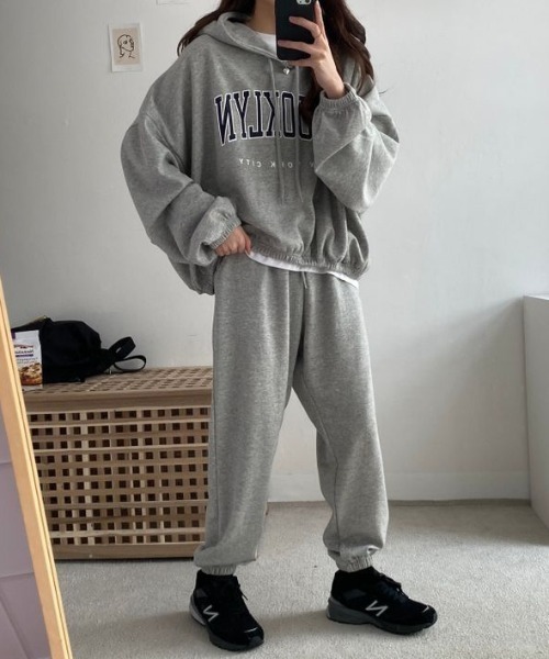 MYMOOD.（マイムード）の「【上下2点セット】カレッジロゴ フーディースウェットセットアップ ルームウェア（その他ルームウェア・レディース・ピンク/グレー/グリーン/ライトグレー/ブラック・FREE）」の21枚目の写真