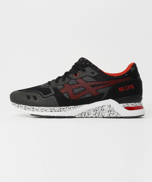 EN ROUTE（アンルート）の「ASICS（アシックス） GEL-LYTE EVO TQ5L0N●（スニーカー・メンズ・ブラック/ダークグレー/ケリー・26cm/26.5cm/25.5cm/29cm/28cm/27.5cm/27cm）」の4枚目の写真
