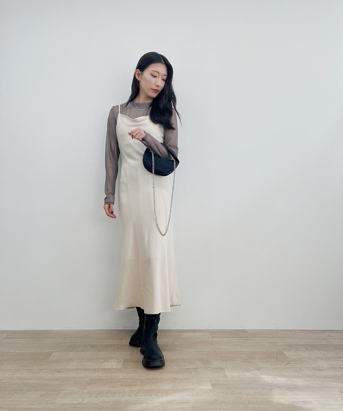 ISOOK(アイスー)の「【ISOOK / アイスー】サテンロングキャミワンピース / サテンワンピ ロング丈 キャミワンピ ドレス ZOZOTOWN限定(ワンピース・レディース・ブラック/アイボリー・FREE)」の14枚目の写真