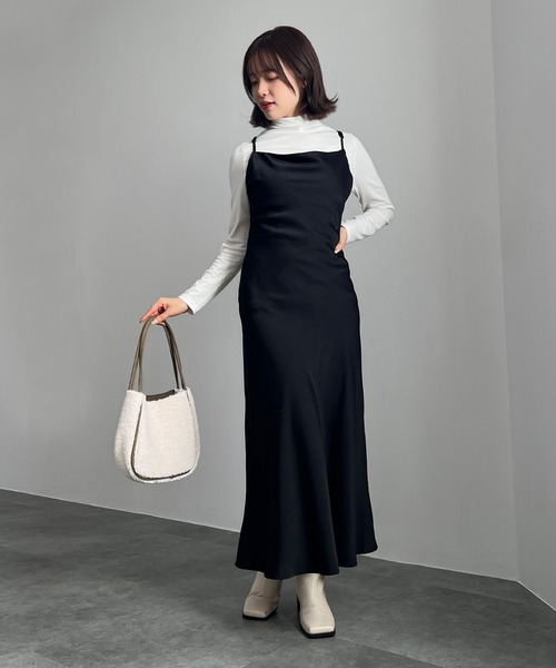 ISOOK(アイスー)の「【ISOOK / アイスー】サテンロングキャミワンピース / サテンワンピ ロング丈 キャミワンピ ドレス ZOZOTOWN限定(ワンピース・レディース・ブラック/アイボリー・FREE)」の6枚目の写真