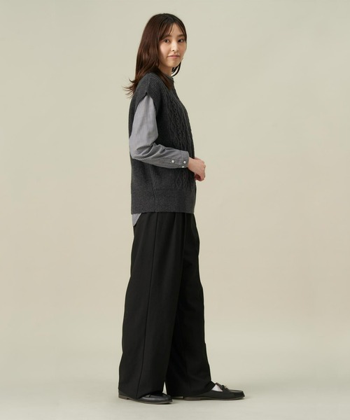 Pitta Re:)（ピッタリ）の「ラムウール混 ケーブルニットベスト（ベスト・レディース・グリーン/モカ/チャコール・L/M）」の15枚目の写真