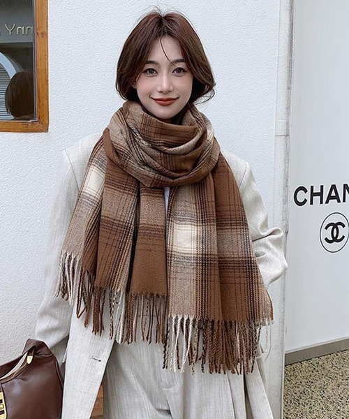 meJane（ミージェーン）の「マドラスチェック大判ストール（ストール/ショール・レディース・ネイビー系/ブラウン系・FREE）」の3枚目の写真