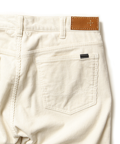 BEAMS PLUS（ビームスプラス）の「BEAMS PLUS / コーデュロイ スリム5ポケットパンツ（その他パンツ・メンズ・オフホワイト/ネイビー/グレー/ライトブラウン・SMALL/MEDIUM/LARGE/X-SMALL/X-LARGE）」の11枚目の写真