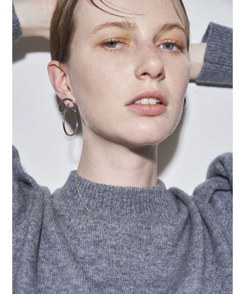 ELENDEEK（エレンディーク）の「ベンディングピアス（ピアス（両耳用）・レディース・ゴールド/シルバー・FREE）」の3枚目の写真