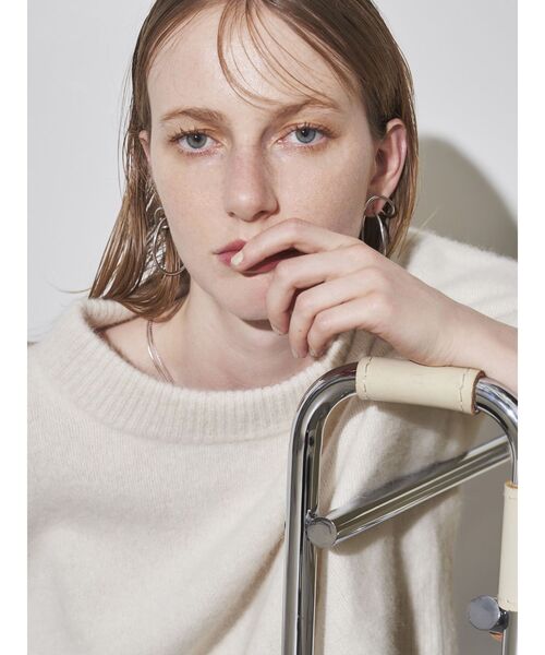 ELENDEEK（エレンディーク）の「ベンディングピアス（ピアス（両耳用）・レディース・ゴールド/シルバー・FREE）」の6枚目の写真