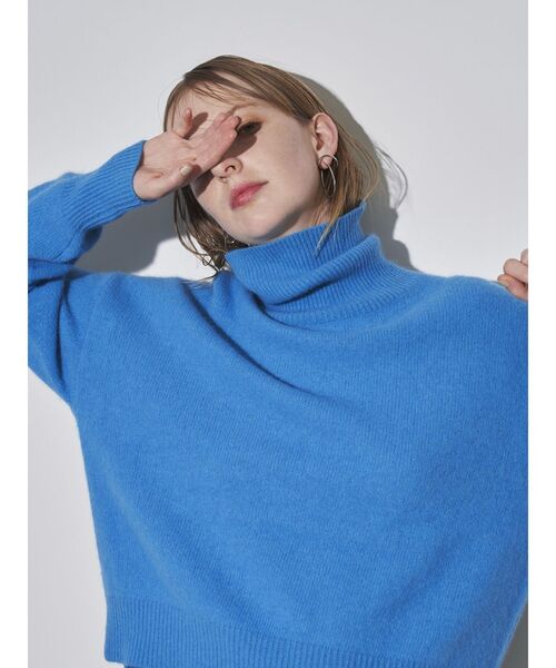 ELENDEEK（エレンディーク）の「ベンディングピアス（ピアス（両耳用）・レディース・ゴールド/シルバー・FREE）」の9枚目の写真