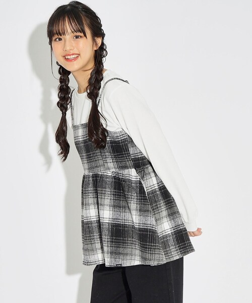 PINK-latte(ピンクラテ)の「◆【2点SET・SETUP可能】シャギービスチェSET(Tシャツ/カットソー・キッズ・ベージュ系1/ブラック系1・15 /14/16)」の2枚目の写真