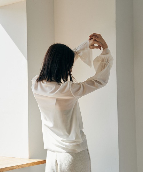 marjour(マージュール)の「SHEER HIGHNECK TOPS(Tシャツ/カットソー・レディース・アイボリー/チャコールグレー・M)」の10枚目の写真