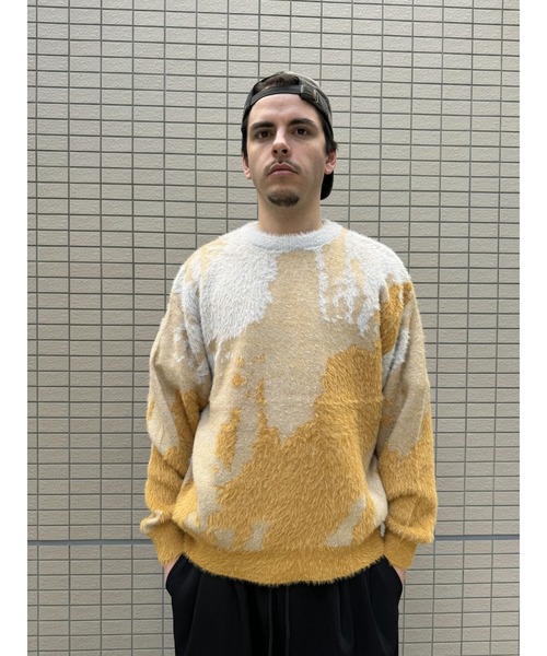 many men many mind（メニーメンメニーマインド）の「many men many mind /ナイロンシャギーｘアクリル　ルーズシルエット総柄クルー（ニット/セーター・メンズ・ブルー/ベージュ系その他/ベージュ/ネイビー系/グリーン/イエロー系その他・MEDIUM/LARGE）」の6枚目の写真