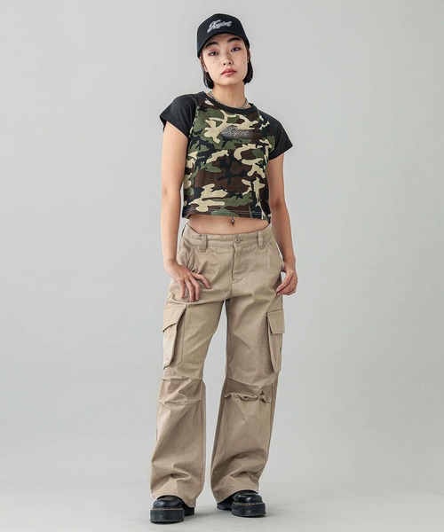 X-girl（エックスガール）の「SPRAY PRINT AND EMBROIDERY S/S RAGLAN BABY TEE（Tシャツ/カットソー・レディース・ブラック/カモフラージュ/ホワイト・S/M）」の16枚目の写真