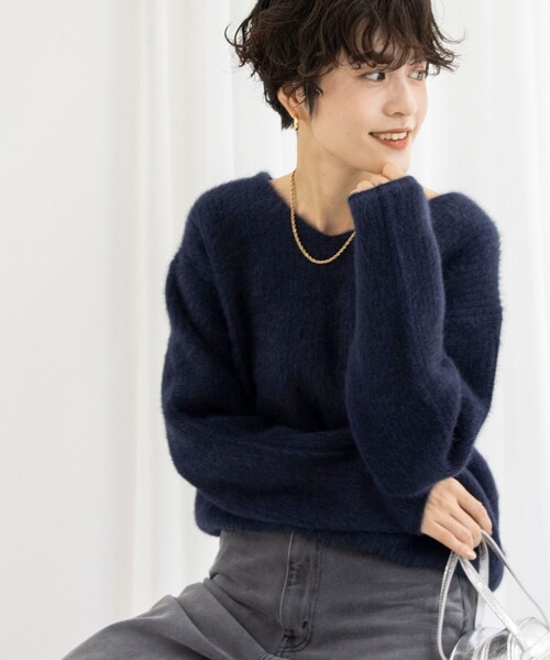 Rie Miller（リエミラー）の「ブルーFOX Vネックプルオーバーニット（ニット/セーター・レディース・ライトグレー/ブラウン/ネイビー・38）」の4枚目の写真