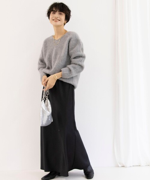 Rie Miller（リエミラー）の「ブルーFOX Vネックプルオーバーニット（ニット/セーター・レディース・ライトグレー/ブラウン/ネイビー・38）」の11枚目の写真