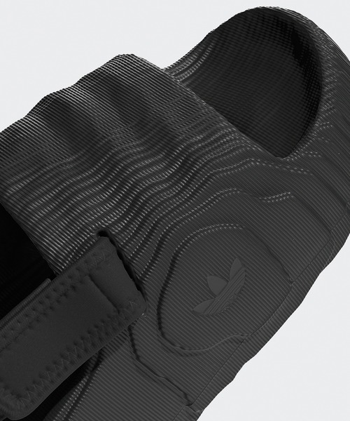 adidas（アディダス）の「アディレッタ 22 XLG サンダル / Adilette 22 XLG Slides / 厚底サンダル / アディダスオリジナルス adidas Originals（サンダル・レディース・ブラック×ブラック/ホワイト/ベージュ/ブラウン/ブラック/ピンク・25.5cm/23.5cm/24.5cm/27.5cm/22.5cm/26.5cm）」の11枚目の写真