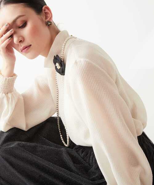 Tiara（ティアラ）の「ハイネックブラウス（シャツ/ブラウス・レディース・アイボリー/ブラック/ピンク・FREE）」の2枚目の写真