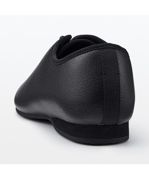 無印良品（ムジルシリョウヒン）の「婦人　革の端材を再利用した　レースアップシューズ（その他シューズ・レディース・ブラック/オフホワイト・25.0cm/24.5cm/24.0cm/23.5cm/23.0cm/22.5cm/22.0cm）」の4枚目の写真